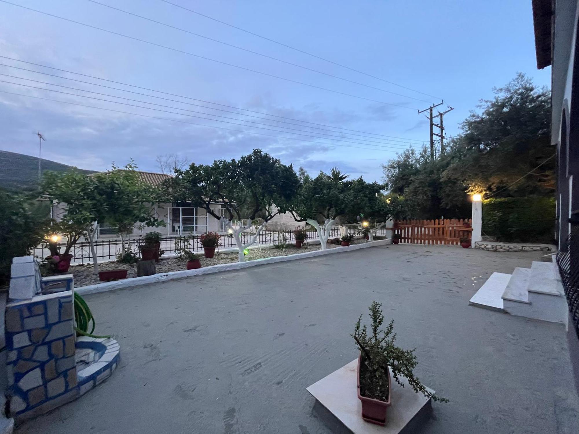 Nikos Studios Keri Exterior photo